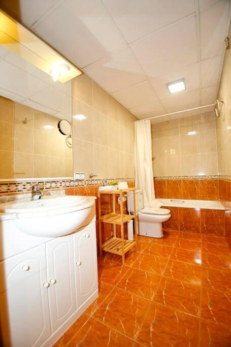 Castanos Apartment With Ac Аликанте Екстериор снимка